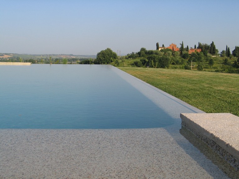 169.jpg